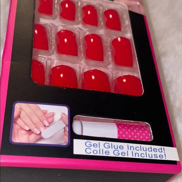 Nailicious Red French manicure faux nail - Picture 4 of 8